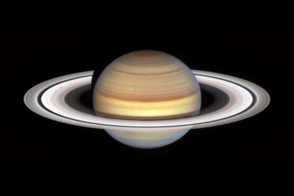 土星の輪に現れる謎の現象