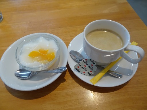 杏仁豆腐とコーヒー